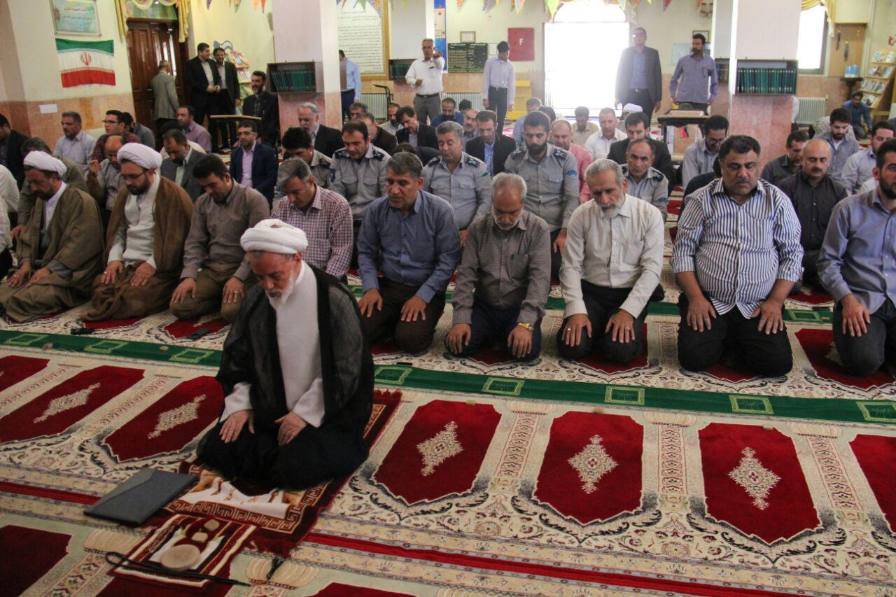 آيت‌الله دکتر هاشم هاشم‌زاده هريسي   به مناسبت عیدغدیرخم  در جمع کارکنان واحد رودهن دانشگاه آزاداسلامی