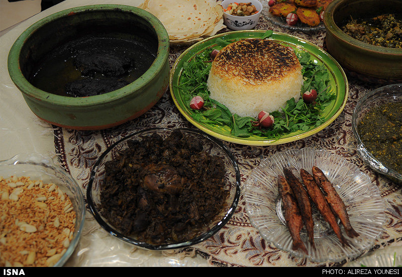 اشکنه ریواس نیشابوری در سفره