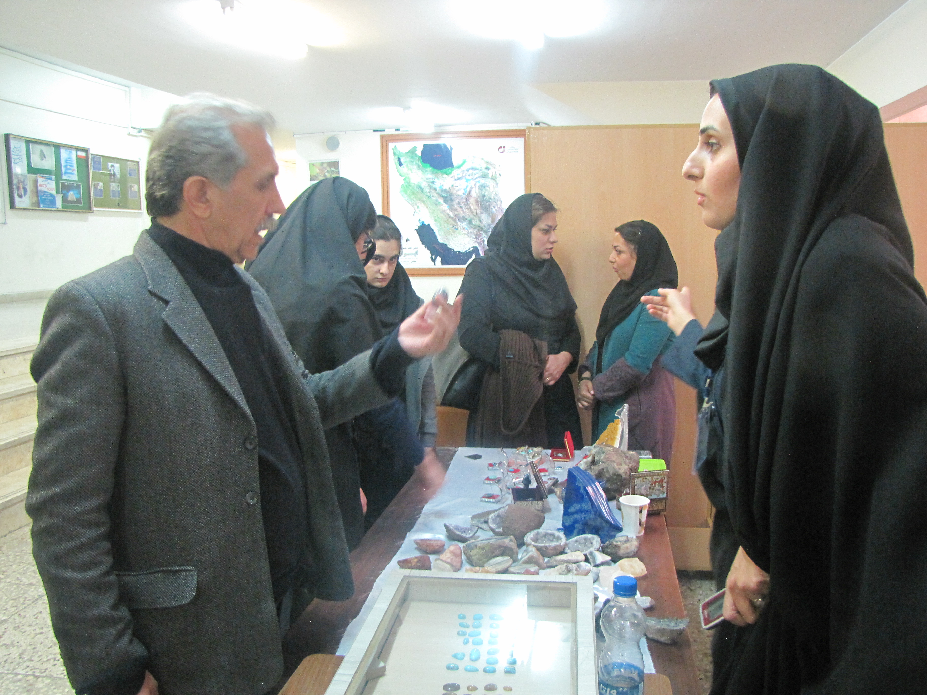 سومین همایش ملی گوهرشناسی و بلورشناسی دانشگاه شهید بهشتی