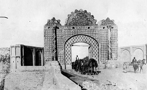 دروازه گمرک