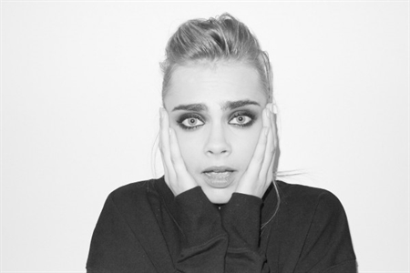 cara_delevingne_terry_richardson_12_600x400.jpg (450×300)