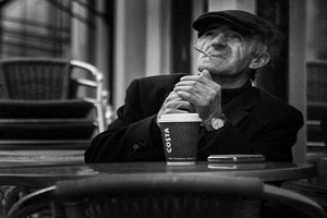 بعضی وقتا گذشته به دنبال ما میاد ، منبع :
http://farahmehr.mihanblog.com/post/26 بعضی وقتا گذشته به دنبال ما میاد