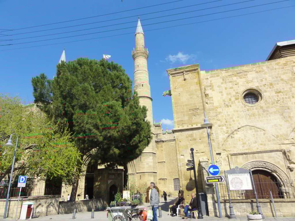 http://s9.picofile.com/file/8296766726/375.jpg