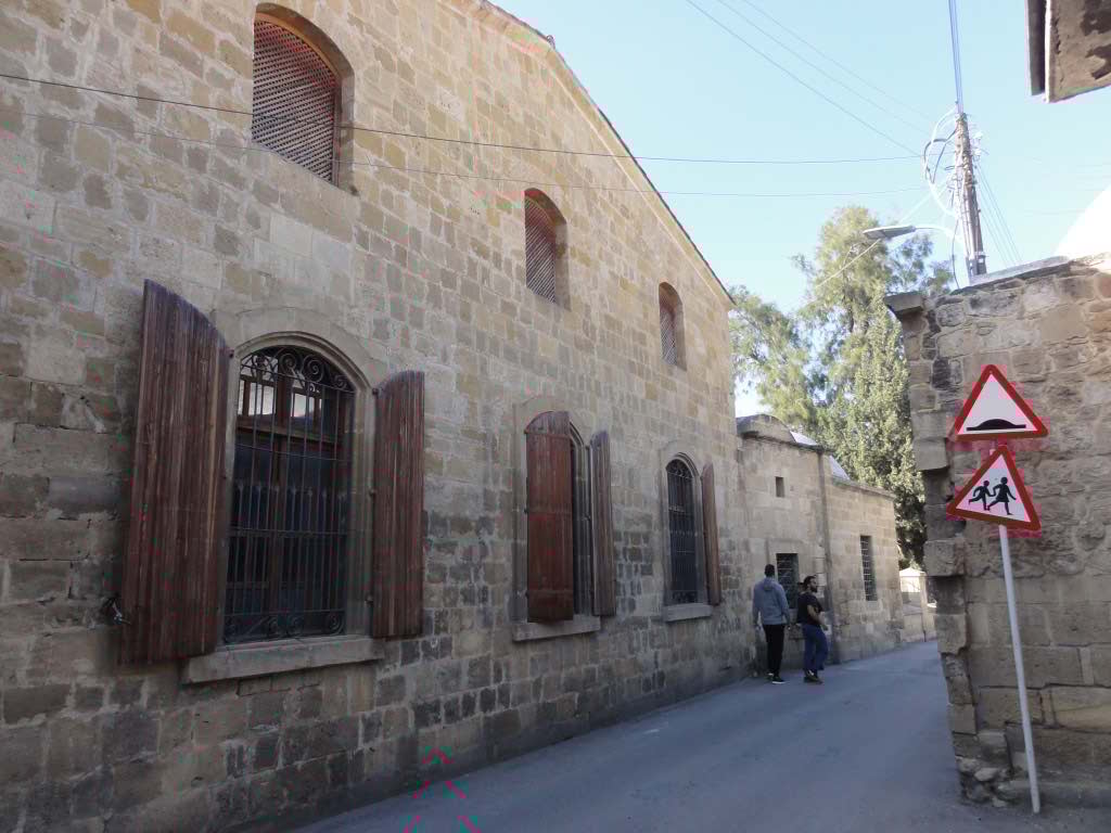 http://s9.picofile.com/file/8296766968/404.jpg