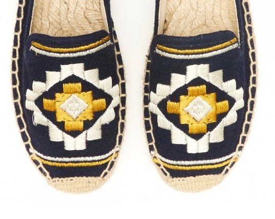 http://s9.picofile.com/file/8297294692/boho_emb_navy_8.jpg
