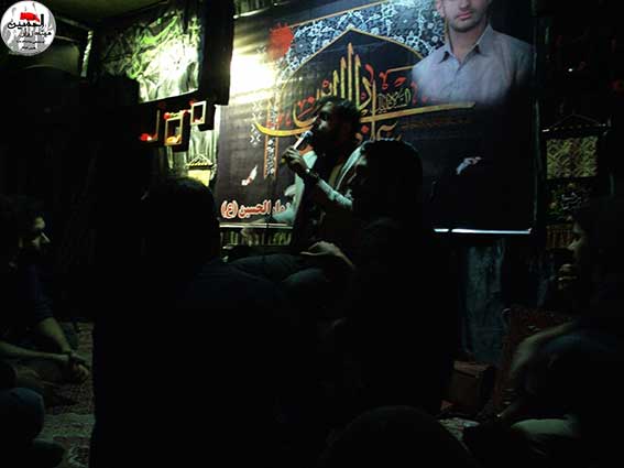 مداحی وسینه زنی درمراسم پنجمین سالگرد شهادت شهیدمحمدعلی دولت آبادی هیئت زوارالحسین(ع) درحسینیه شهیددولت آبادی-شهدای فرماندهی انتظامی تهران بزرگ