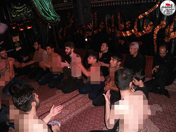 مداحی وسینه زنی درمراسم پنجمین سالگرد شهادت شهیدمحمدعلی دولت آبادی هیئت زوارالحسین(ع) درحسینیه شهیددولت آبادی-شهدای نیروی انتظامی