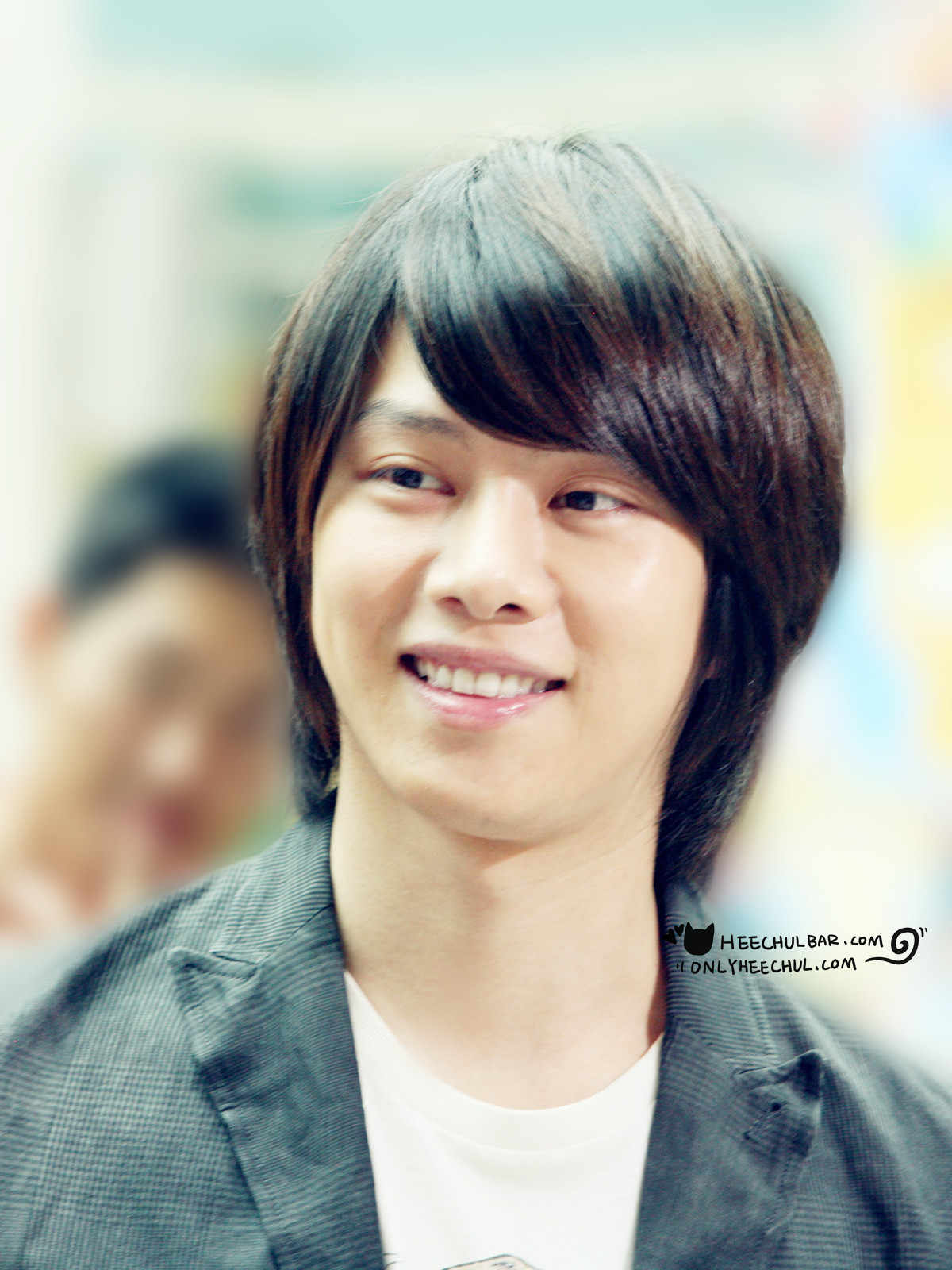 http://s9.picofile.com/file/8300111368/kbs_guerilladate_hee1.jpg