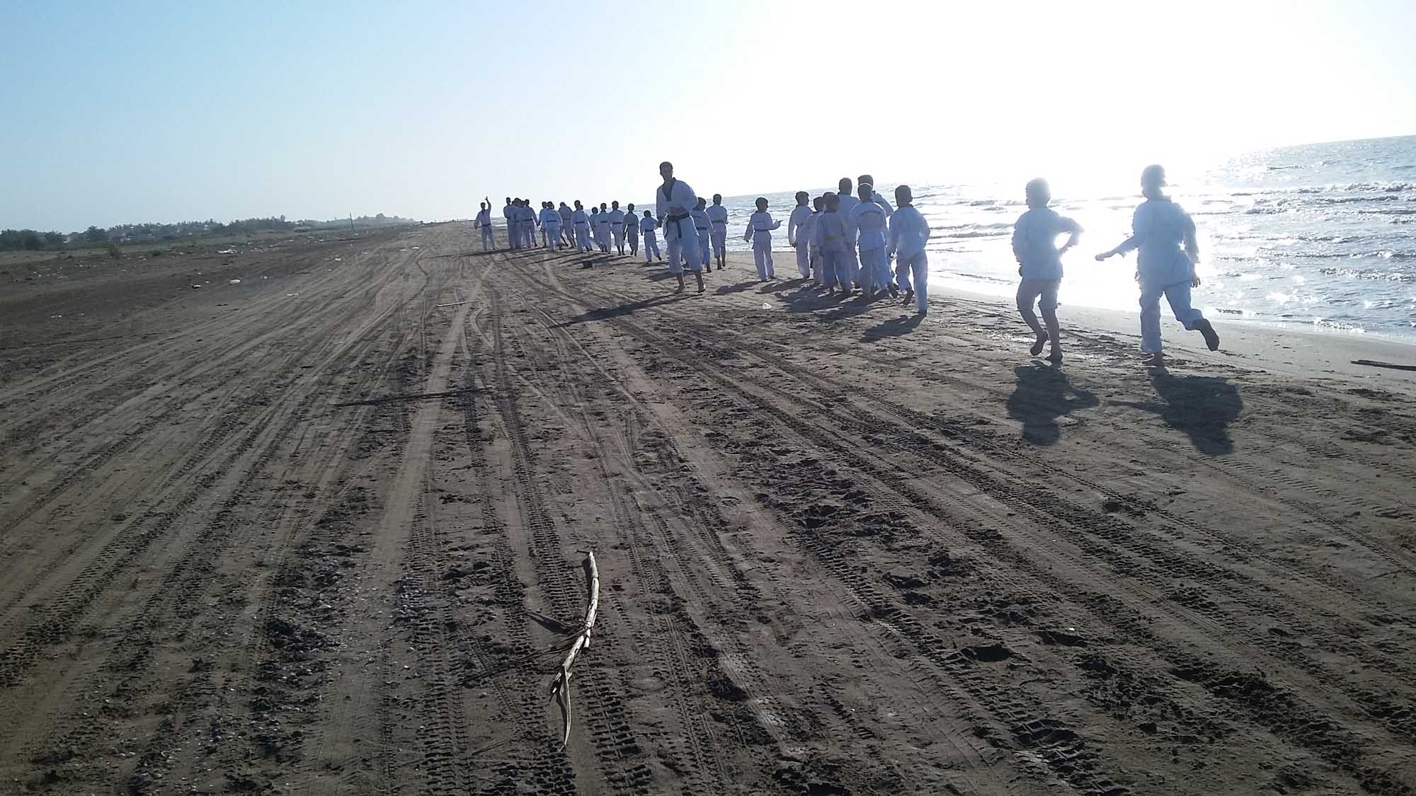 1_4_.jpg (2000×1125)