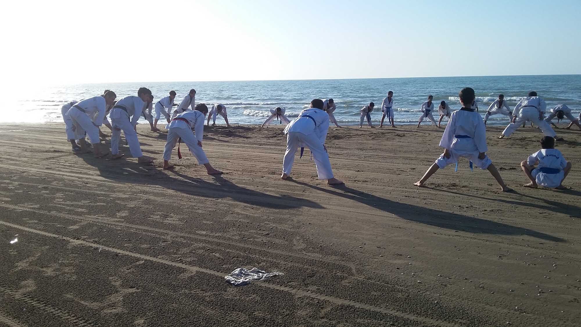 1_10_.jpg (2000×1125)