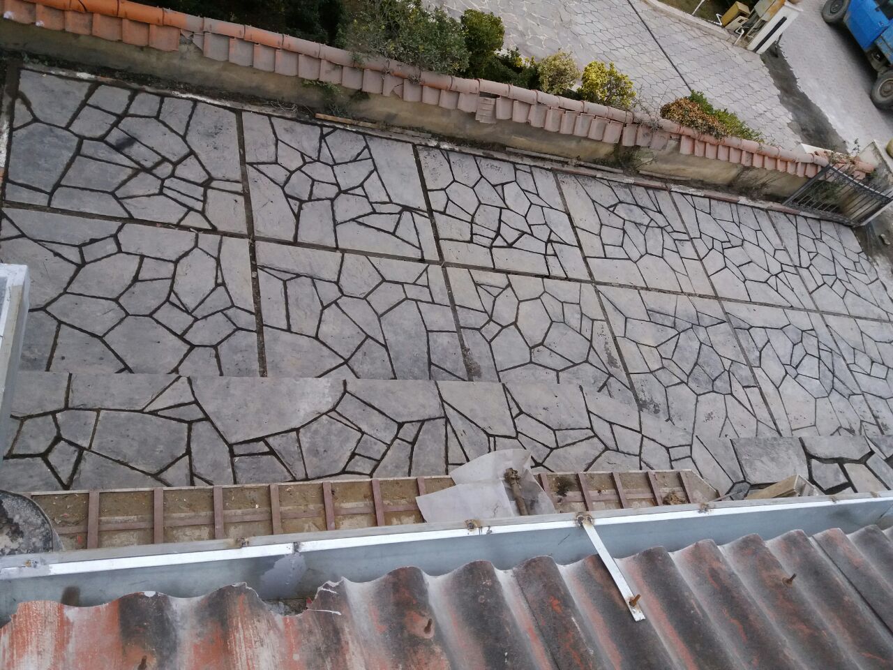 اجرای کف به صورت فاضلی پیمانکاری سنگ مالون خوینده .سنگ کوهی .سنگ ورقه ای  09124026545  09125067712