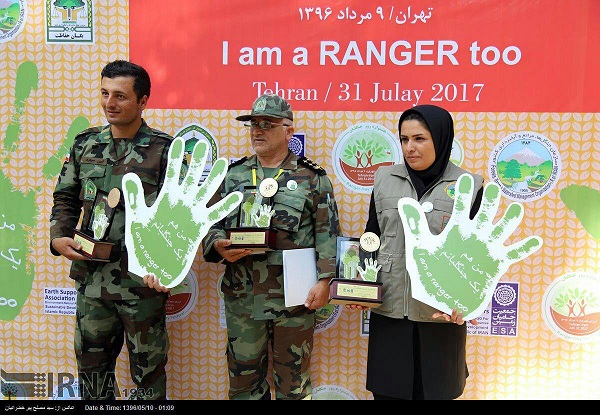 بانوی جنگلبان نمونه کشور