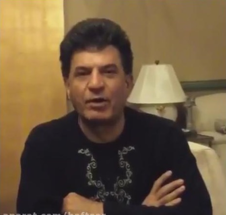محمود شهریاری، با تراشیدن ریش خود مفسدین ریشدار عتراض کرد!