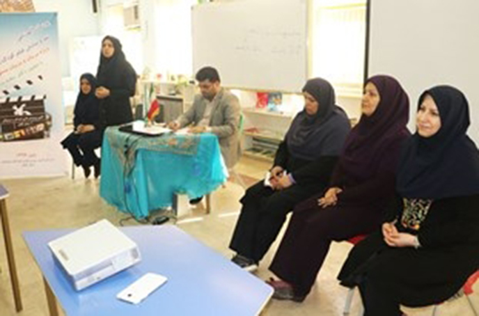 هنر ابزاری در خدمت فرهنگسازی است/ تغییر نگرش جامعه نیازمند تسخیر ذائقه مردم آن جامعه است