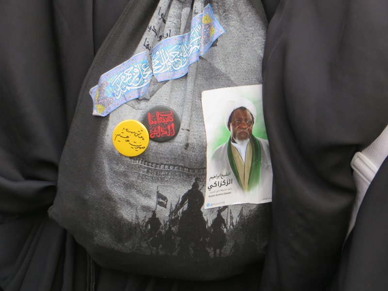 پاسخ به:عکس/ کوله نوشته‌های زائرین اربعین