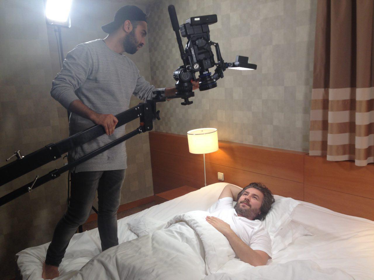 http://s9.picofile.com/file/8312835768/Khoshbakhti_MusicVideo_1.jpg