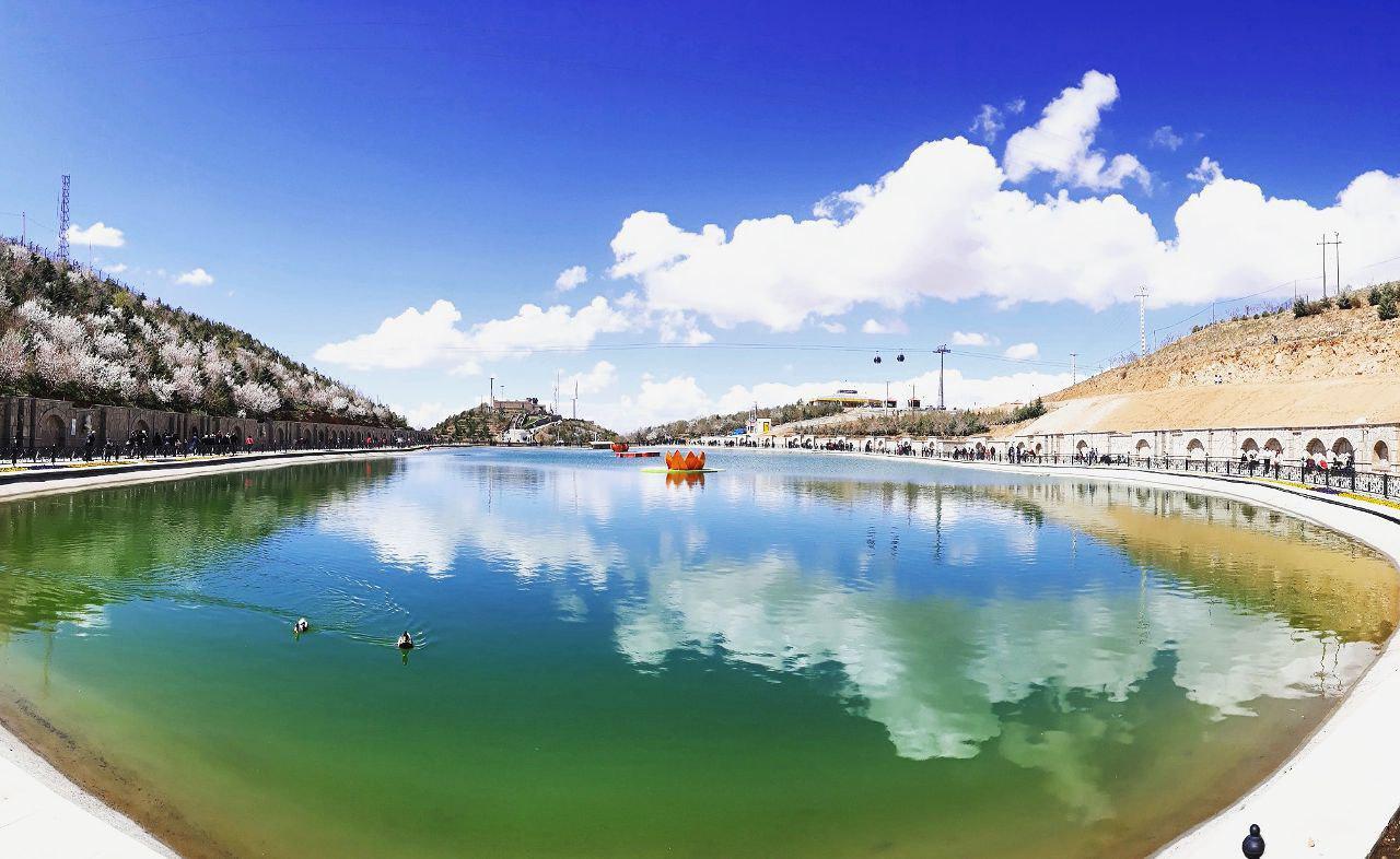 عینالی