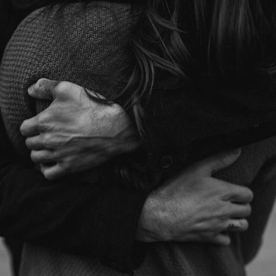http://s9.picofile.com/file/8327551392/f58ef2cf2b31fa31c183acc430902e7c_romantic_pictures_hug_me.jpg
