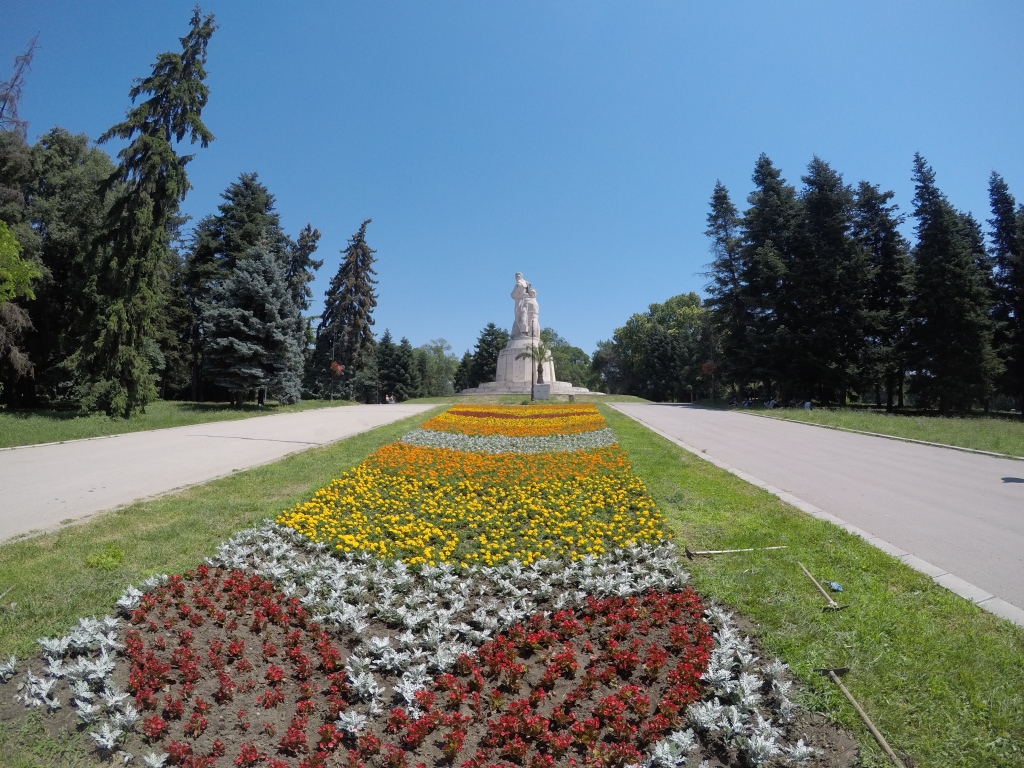 http://s9.picofile.com/file/8331272876/GOPR1618.JPG
