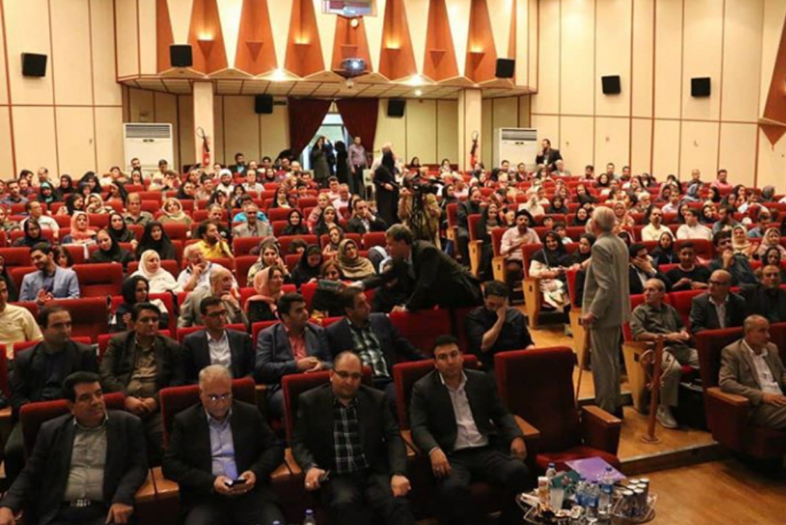 مهرناز آزاد 