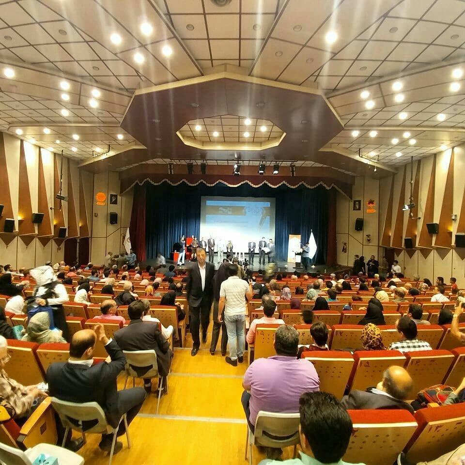 مهرناز آزاد 