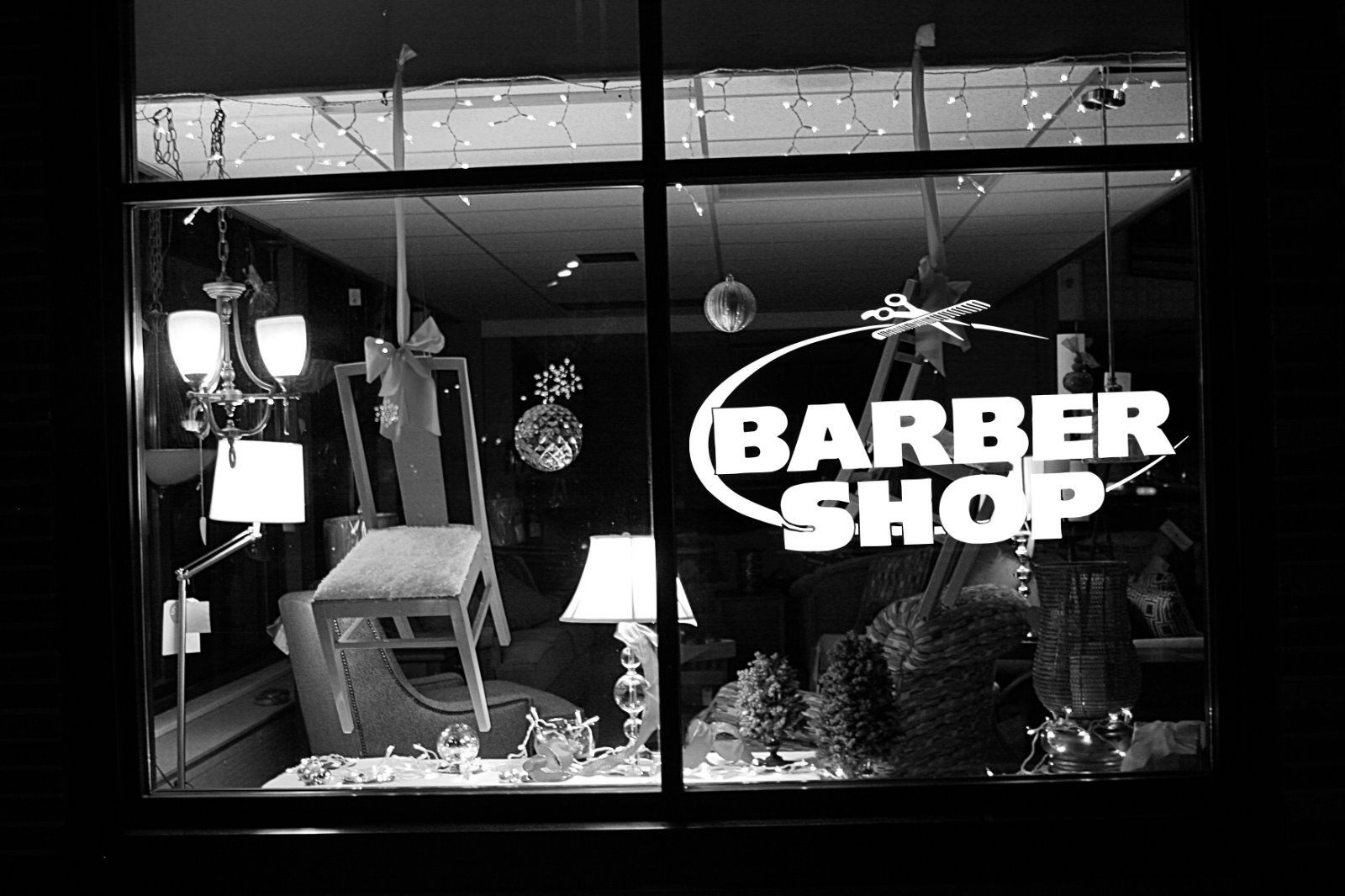 http://s9.picofile.com/file/8337256650/barbers_44_.jpg