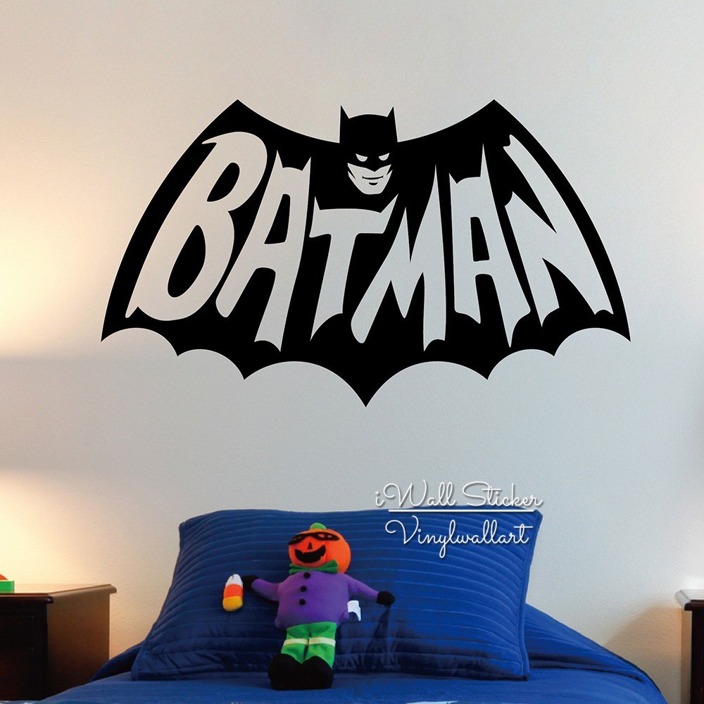 http://s9.picofile.com/file/8338648842/Batman_11_.jpg