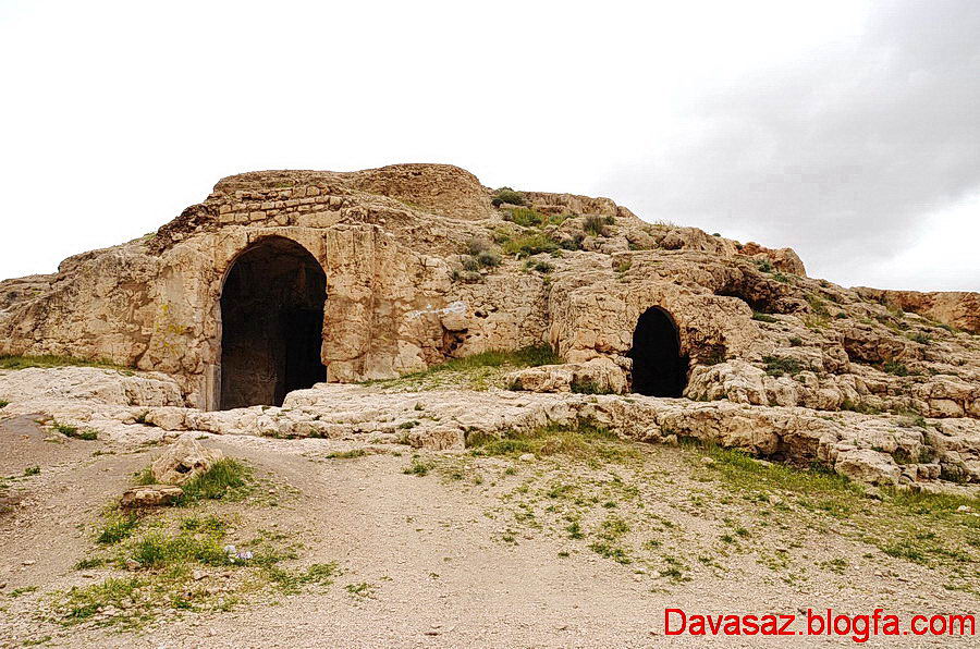 نیایشگاه سنگی داراب