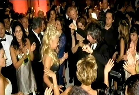http://s9.picofile.com/file/8339937650/Mansour_Sogol_Wedding_2.jpg