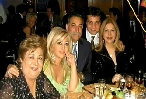 http://s9.picofile.com/file/8339937926/Mansour_Sogol_Wedding_12.jpg
