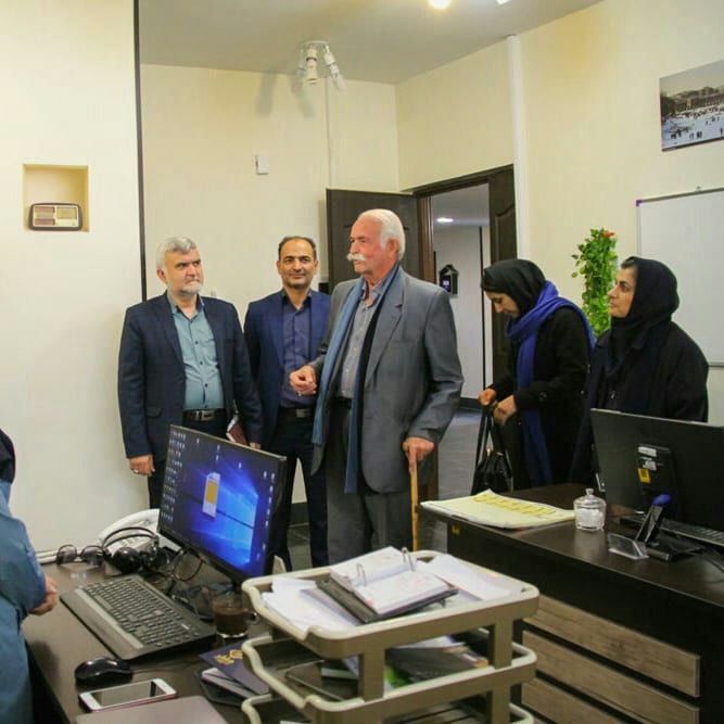 مهرناز آزاد 