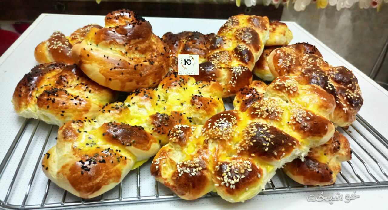 پخت نان در تنورگازی پخت نان در تنورگازی