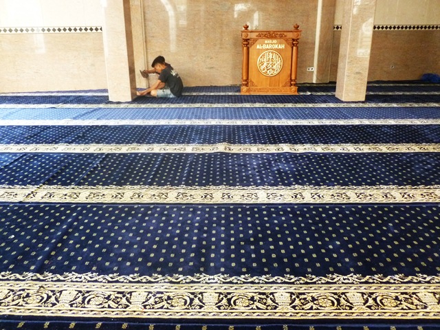 فرش سجاده ای سرمه ای