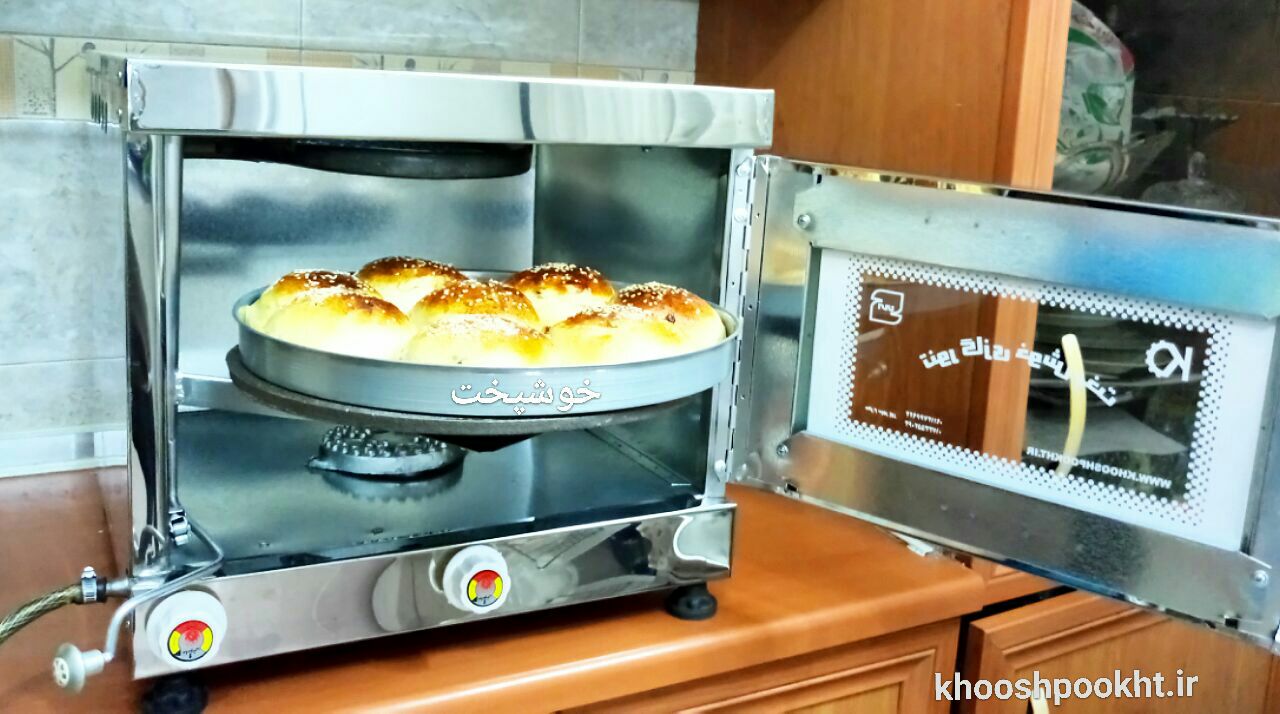 پخت نان در تنورگازی