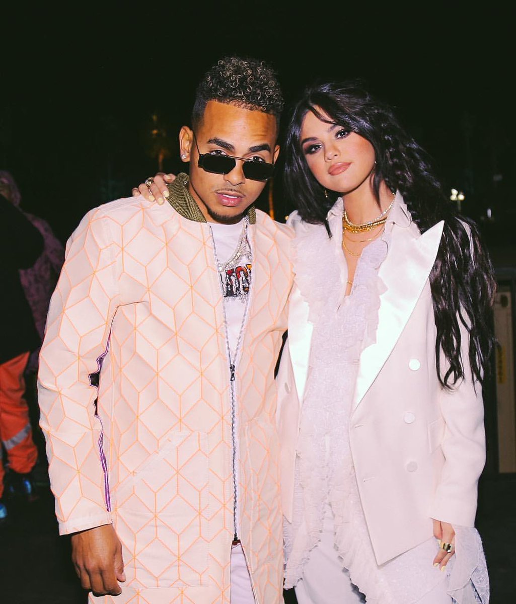 اجرای آهنگ Taki Taki در Coachella Valley Music and Arts Festival 2019 + دانلود اجرای آهنگ Taki Taki در Coachella Valley Music and Arts Festival 2019 + دانلود