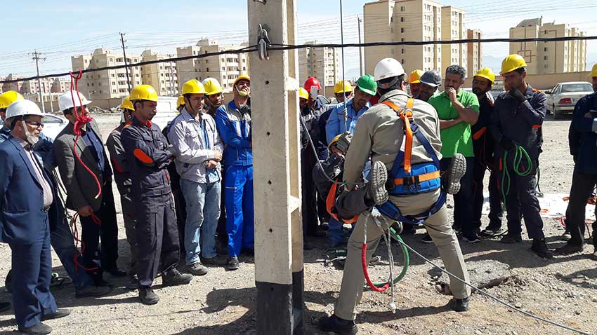 امداد و نجات از روی پایه برق، کارگاه آموزشی ، ایمنی برق